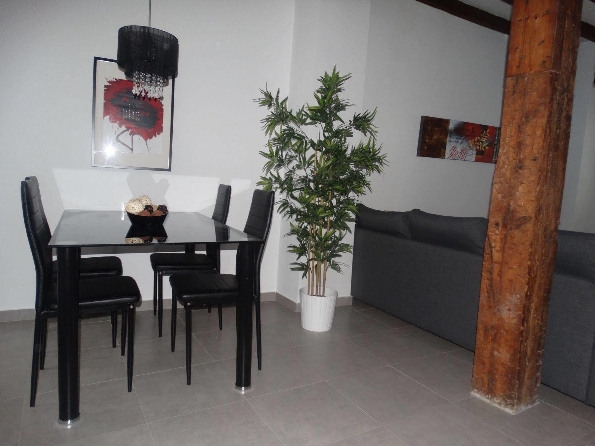 Malaga Apartamentos - Nuno Gomez, 24 Εξωτερικό φωτογραφία