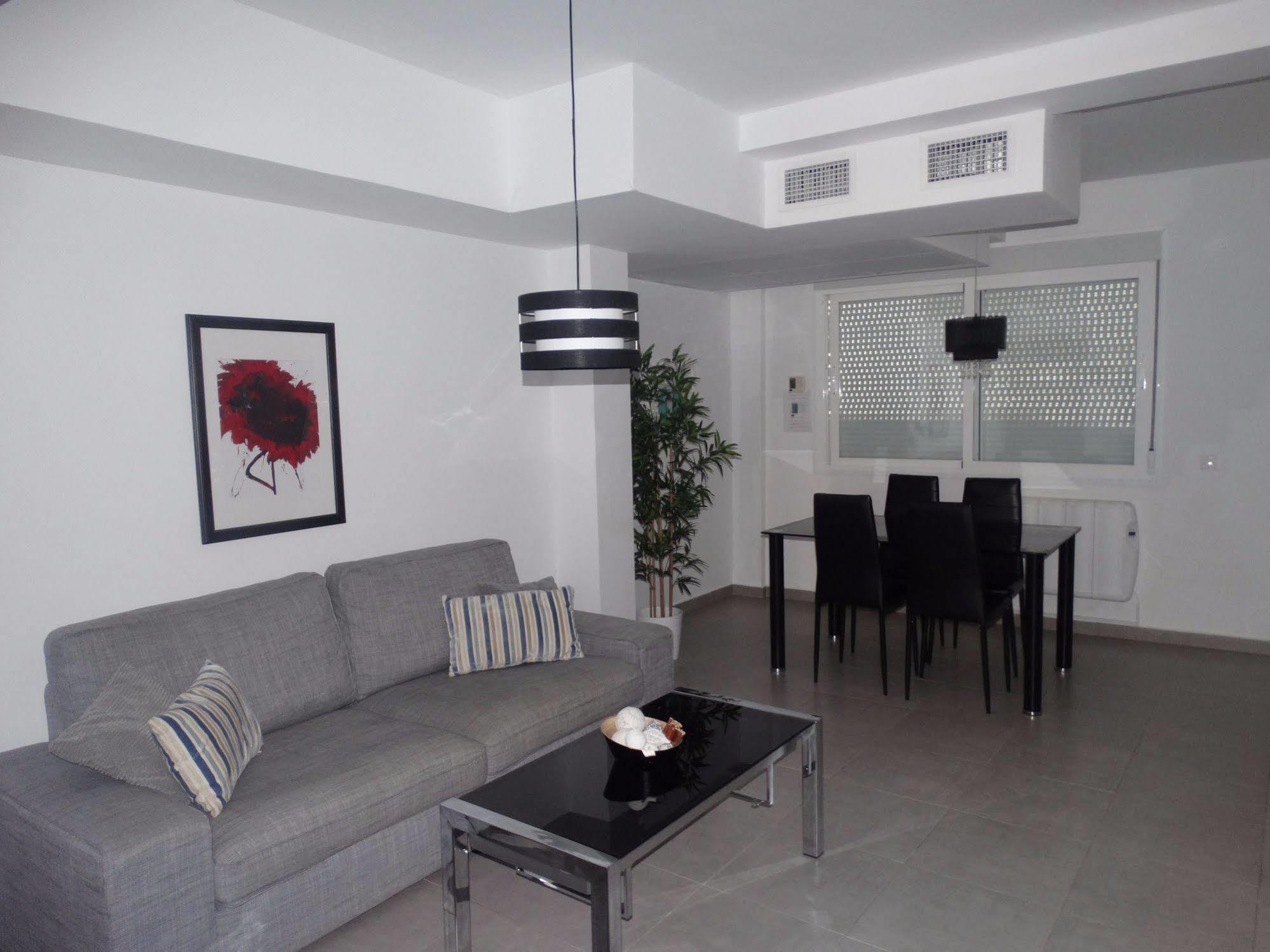 Malaga Apartamentos - Nuno Gomez, 24 Εξωτερικό φωτογραφία
