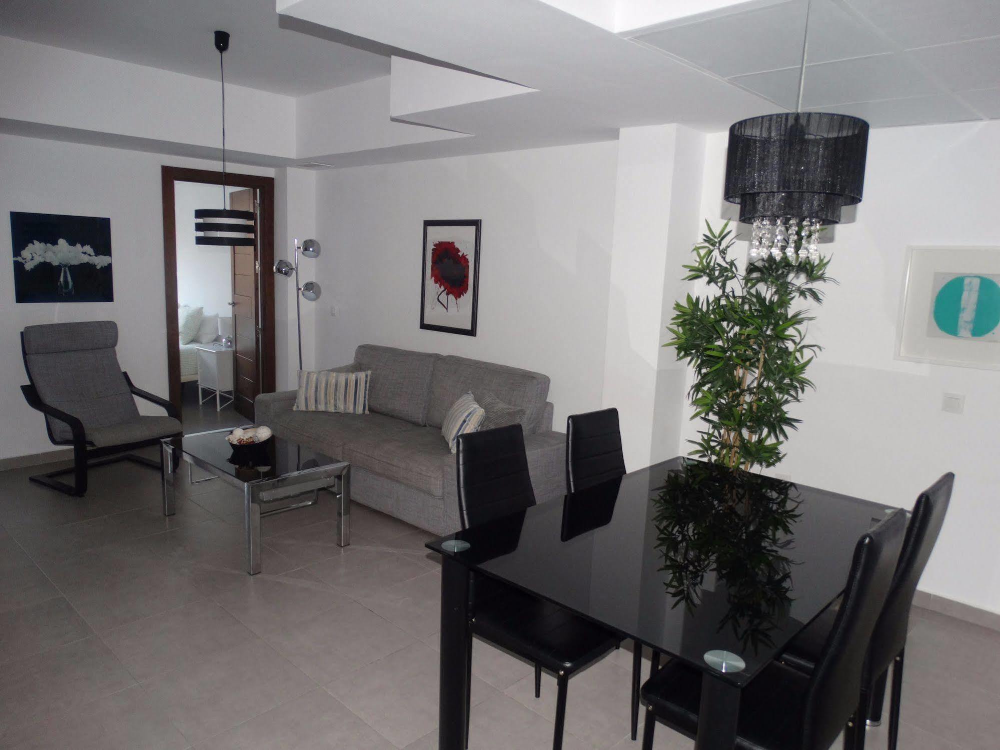 Malaga Apartamentos - Nuno Gomez, 24 Εξωτερικό φωτογραφία