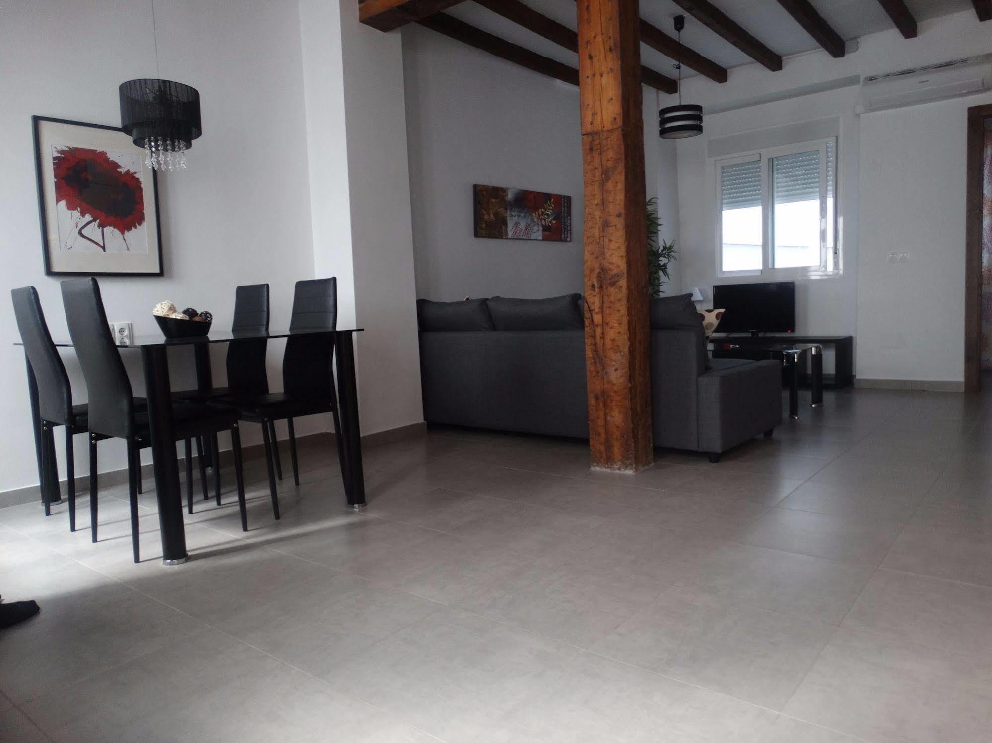Malaga Apartamentos - Nuno Gomez, 24 Εξωτερικό φωτογραφία